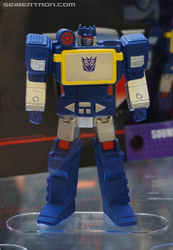BotCon 2013: Hasbro Display: San Diego Comic-Con 2013 Exclusives - Transformers Event: DSC07183a