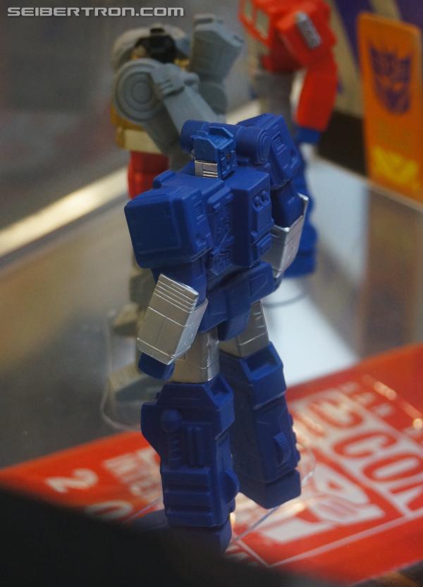 BotCon 2013: Hasbro Display: San Diego Comic-Con 2013 Exclusives - Transformers Event: DSC07190
