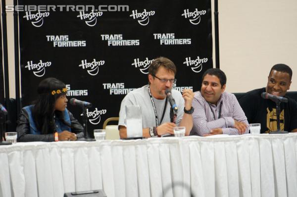 BotCon 2013: Panels: Hasbro, Club and Rescue Bots - Transformers Event: DSC06920