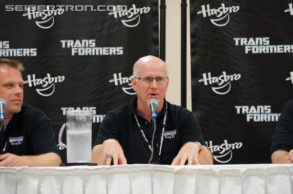 BotCon 2013: Panels: Hasbro, Club and Rescue Bots - Transformers Event: DSC07078