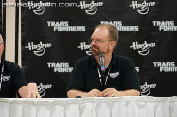 BotCon 2013: Panels: Hasbro, Club and Rescue Bots - Transformers Event: DSC07083