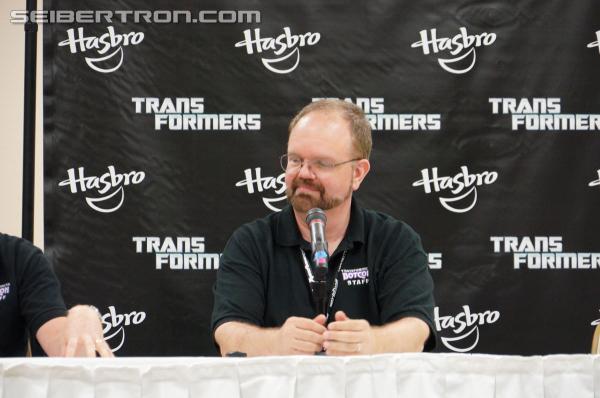 BotCon 2013: Panels: Hasbro, Club and Rescue Bots - Transformers Event: DSC07087