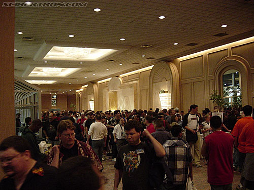 Wizard World 2004 - Transformers Event: People in line for the Kevin Smith panel