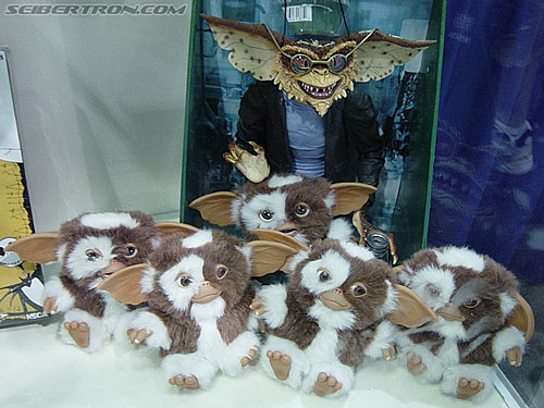 Wizard World 2004 - Transformers Event: Ah ... my favorites! GREMLINS!!! A batch of Mogwais with the Brain Gremlin