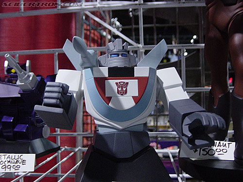 Wizard World 2004 - Transformers Event: Hard Hero's WHEELJACK bust