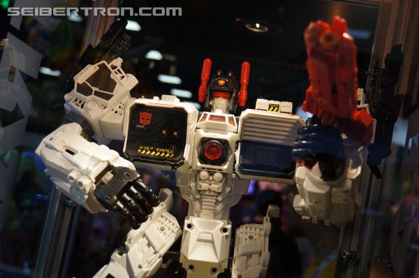 SDCC 2013 - Hasbro Display: Transformers Generations (Preview Night)