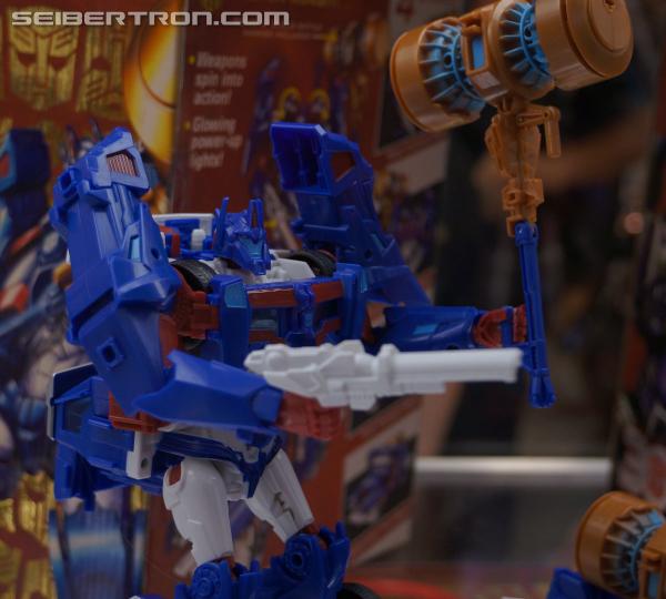 SDCC 2013 - Hasbro Display: Masterpieces, Platinum Editions, and Linkin Park Soundwave