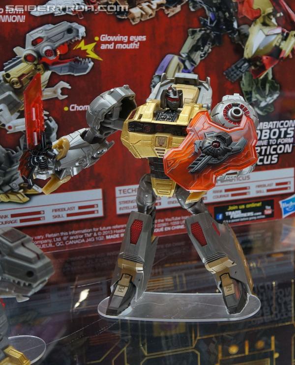 SDCC 2013 - Hasbro Display: Masterpieces, Platinum Editions, and Linkin Park Soundwave