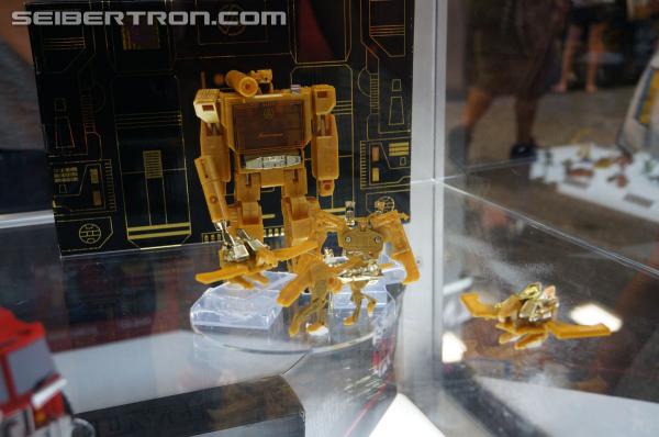 SDCC 2013: Hasbro Display: Masterpieces, Platinum Editions, and Linkin Park Soundwave - Transformers Event: DSC02951