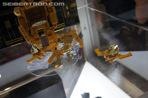 SDCC 2013: Hasbro Display: Masterpieces, Platinum Editions, and Linkin Park Soundwave - Transformers Event: DSC02953