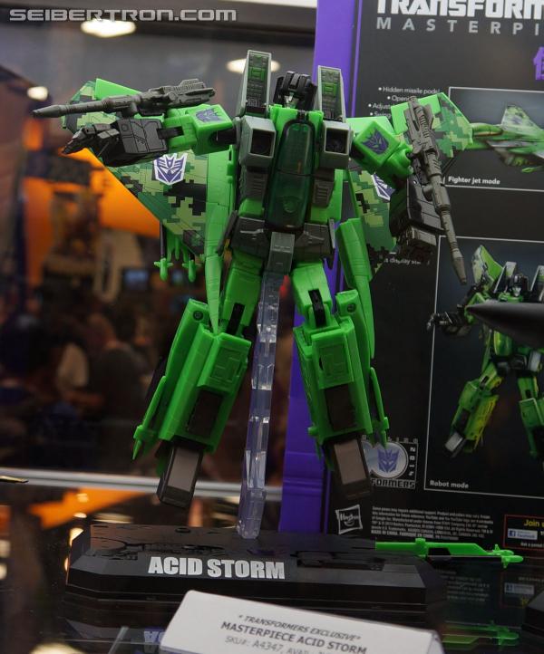 SDCC 2013: Hasbro Display: Masterpieces, Platinum Editions, and Linkin Park Soundwave - Transformers Event: DSC02955b