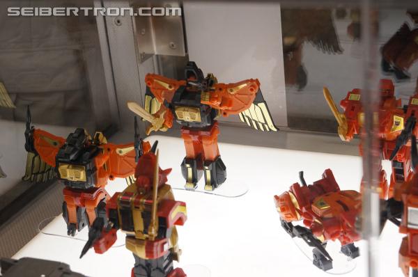 SDCC 2013: Hasbro Display: Masterpieces, Platinum Editions, and Linkin Park Soundwave - Transformers Event: DSC02964