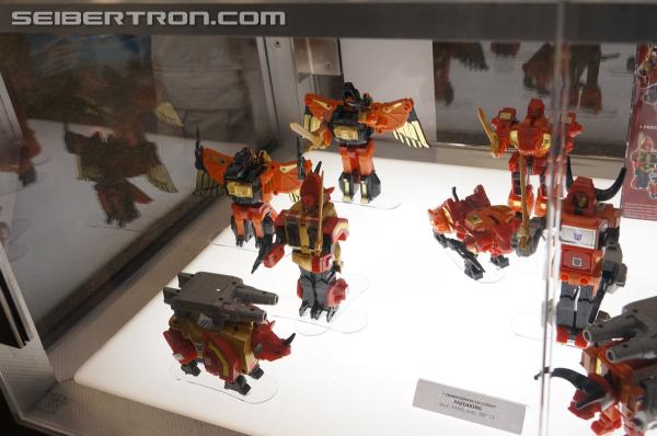SDCC 2013: Hasbro Display: Masterpieces, Platinum Editions, and Linkin Park Soundwave - Transformers Event: DSC02966