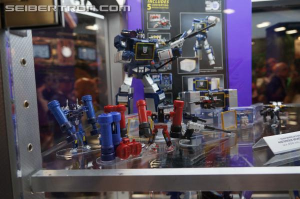 SDCC 2013: Hasbro Display: Masterpieces, Platinum Editions, and Linkin Park Soundwave - Transformers Event: DSC03716