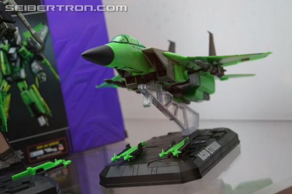 SDCC 2013: Hasbro Display: Masterpieces, Platinum Editions, and Linkin Park Soundwave - Transformers Event: DSC03719