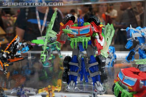SDCC 2013 Coverage: Preview Night Transformers Prime Beast Hunters Gallery