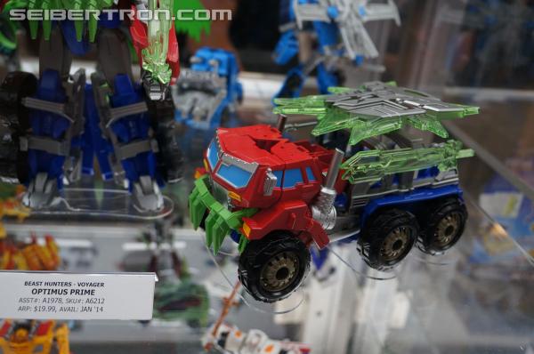 SDCC 2013 - Hasbro Display: Transformers Prime Beast Hunters