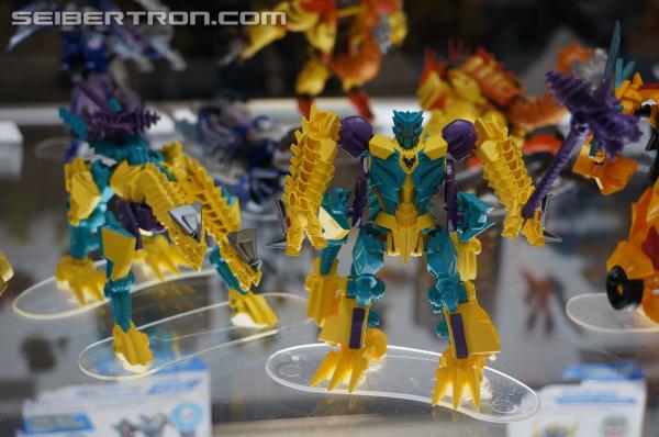 SDCC 2013: Hasbro Display: Transformers Prime Beast Hunters - Transformers Event: DSC02808