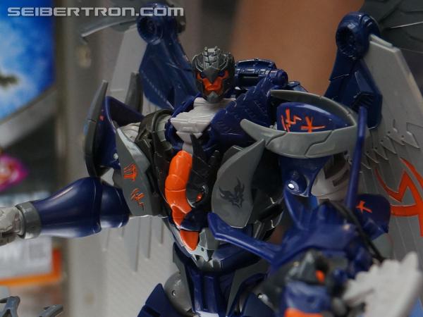 SDCC 2013: Hasbro Display: Transformers Prime Beast Hunters - Transformers Event: DSC02823a