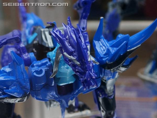 SDCC 2013: Hasbro Display: Transformers Prime Beast Hunters - Transformers Event: DSC02828a