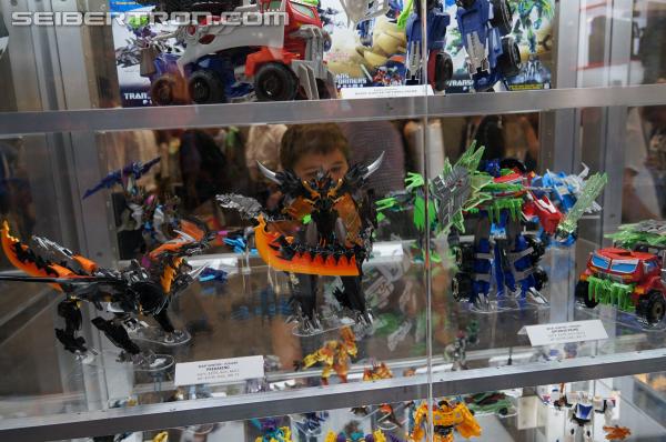 SDCC 2013: Hasbro Display: Transformers Prime Beast Hunters - Transformers Event: DSC02946