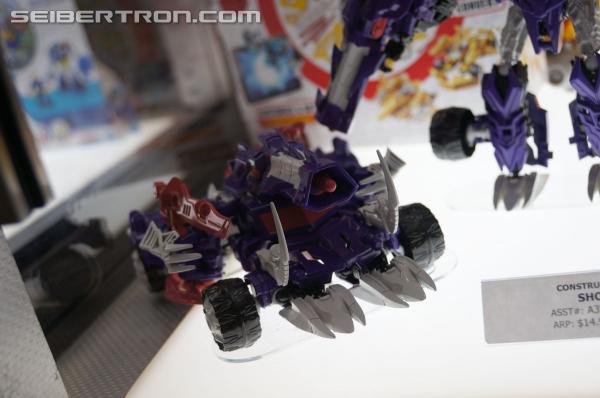 SDCC 2013: Hasbro Display: Transformers Construct-Bots - Transformers Event: DSC02852