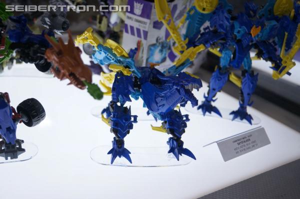 SDCC 2013: Hasbro Display: Transformers Construct-Bots - Transformers Event: DSC02859