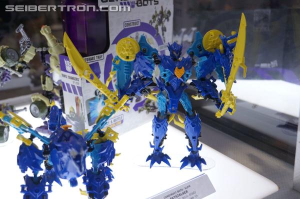 SDCC 2013: Hasbro Display: Transformers Construct-Bots - Transformers Event: DSC02860