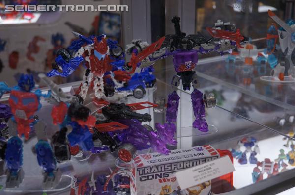 SDCC 2013: Hasbro Display: Transformers Construct-Bots - Transformers Event: DSC02903