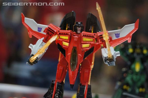 SDCC 2013: Hasbro Display: Generations (New Reveals) - Transformers Event: DSC03688