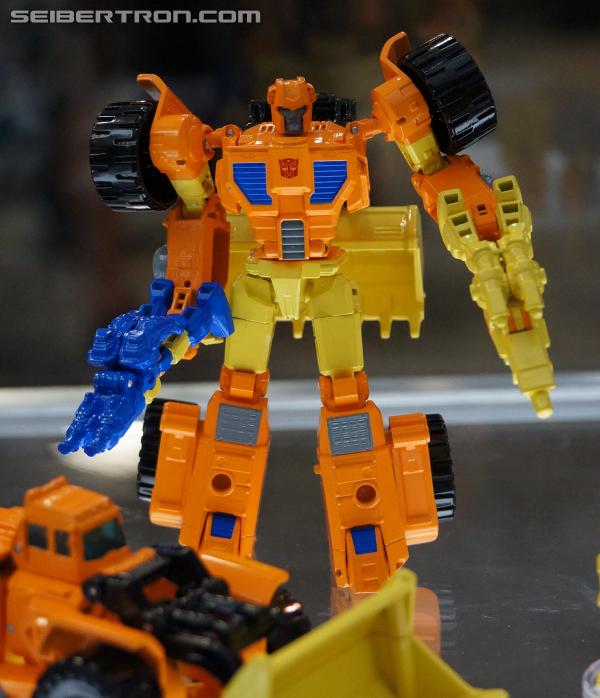 SDCC 2013: Hasbro Display: Generations (New Reveals) - Transformers Event: DSC03706a