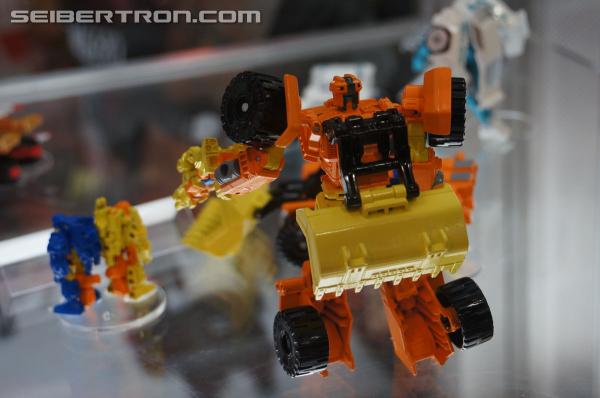 SDCC 2013: Hasbro Display: Generations (New Reveals) - Transformers Event: DSC03725