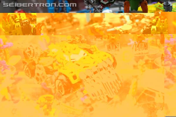 SDCC 2013: Hasbro Display: Construct-Bots (New Reveals) - Transformers Event: DSC03801
