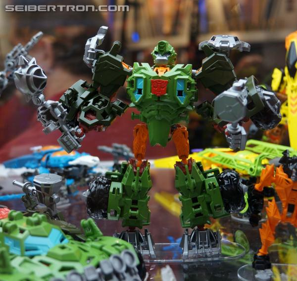 SDCC 2013: Hasbro Display: Construct-Bots (New Reveals) - Transformers Event: DSC03802a