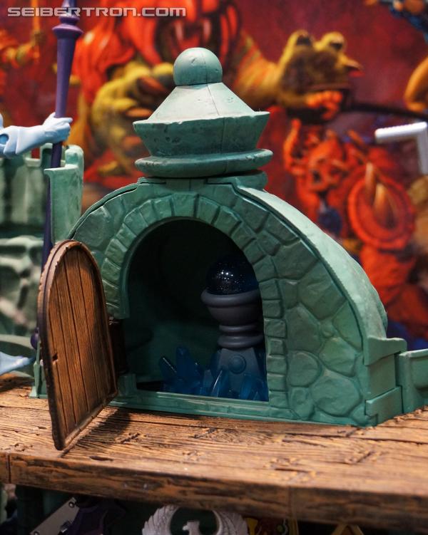SDCC 2013: Mattel Display: Masters of the Universe Classics - Transformers Event: DSC04179a