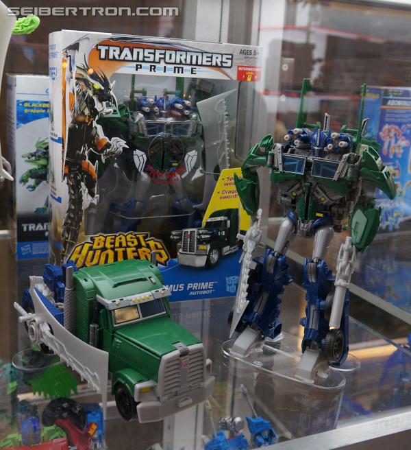 SDCC 2013 Coverage: Beast Hunters Talking Bumblebee and Tracker Optimus Prime