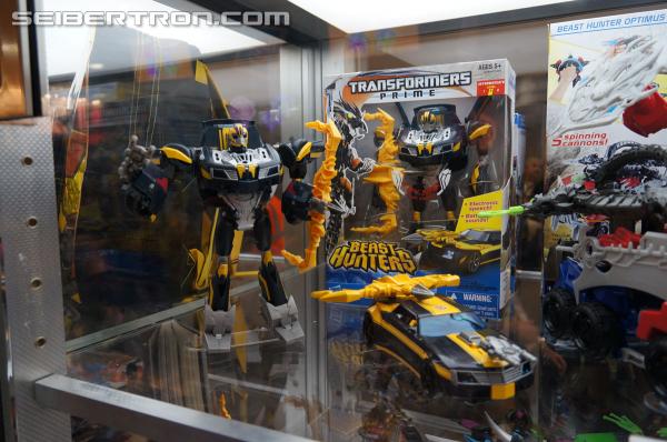 SDCC 2013 - Hasbro Display: Beast Hunters Talking Bumblebee and Tracker Optimus Prime