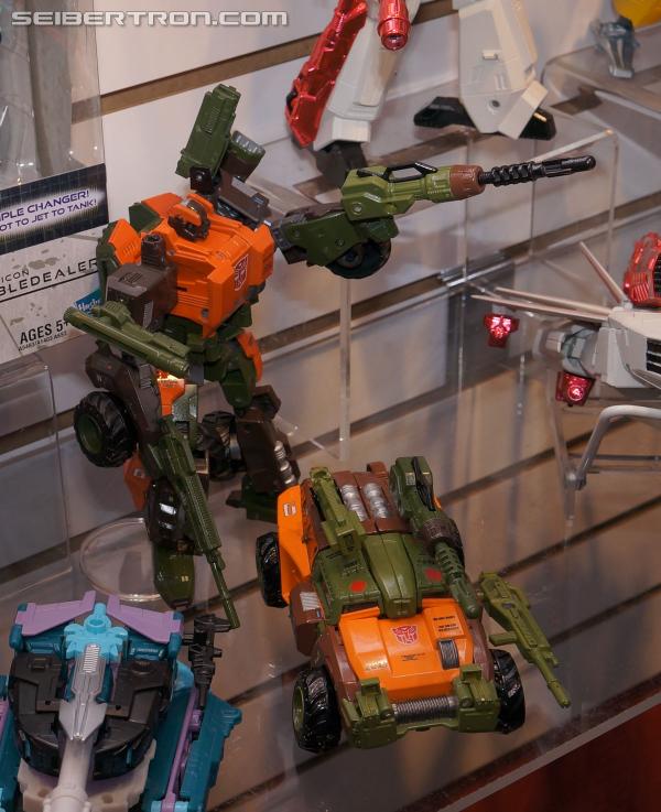 Transformers News: Transformers Generations Voyager Roadbuster and Sky Byte Available for Pre-order