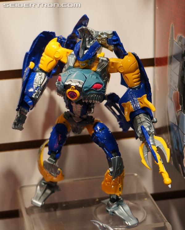 Transformers News: Transformers Generations Voyager Roadbuster and Sky Byte Available for Pre-order