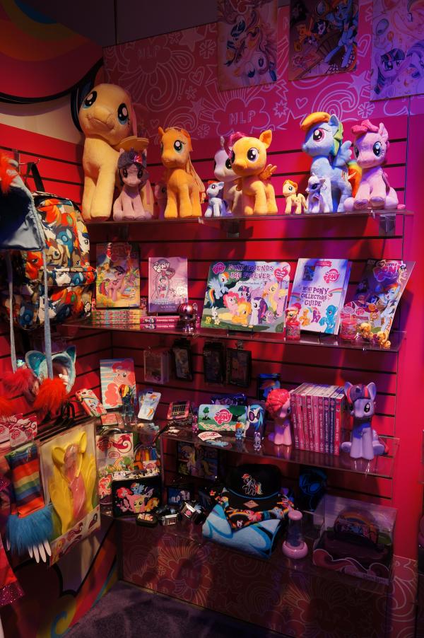 Toy Fair 2014 - My Little Pony, Equestria Girls and More