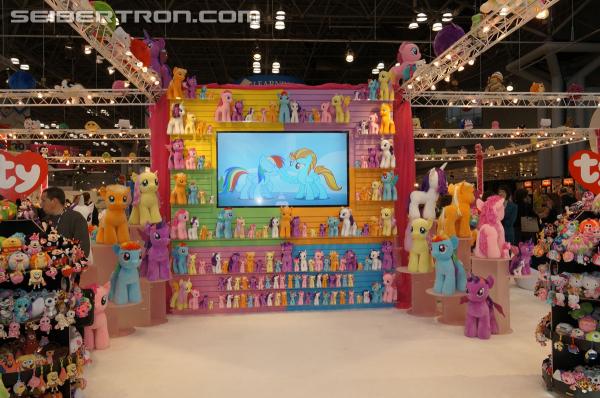 Toy Fair 2014: Licensed Transformers products at Toy Fair 2014 - Transformers Event: Toy Fair 2014 05