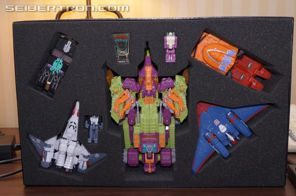 BotCon 2014: Box Set Exclusives Plus More!!! - Transformers Event: DSC05840