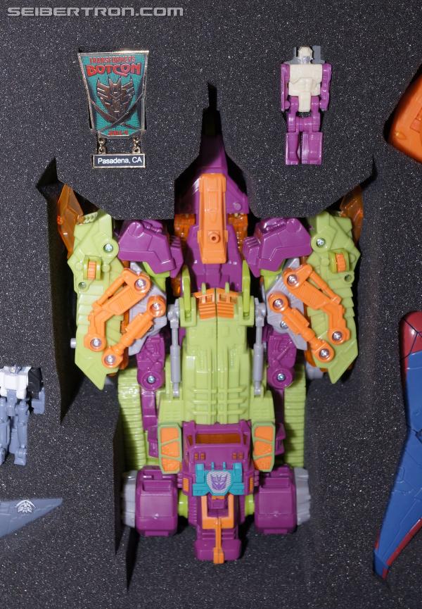 BotCon 2014: Box Set Exclusives Plus More!!! - Transformers Event: DSC05842