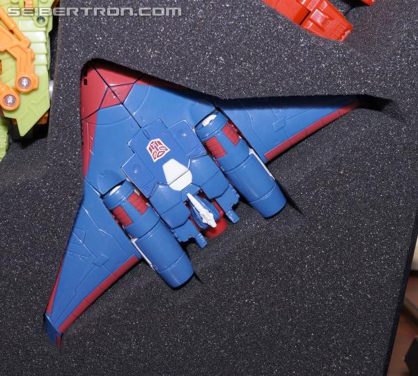 BotCon 2014: Box Set Exclusives Plus More!!! - Transformers Event: DSC05843