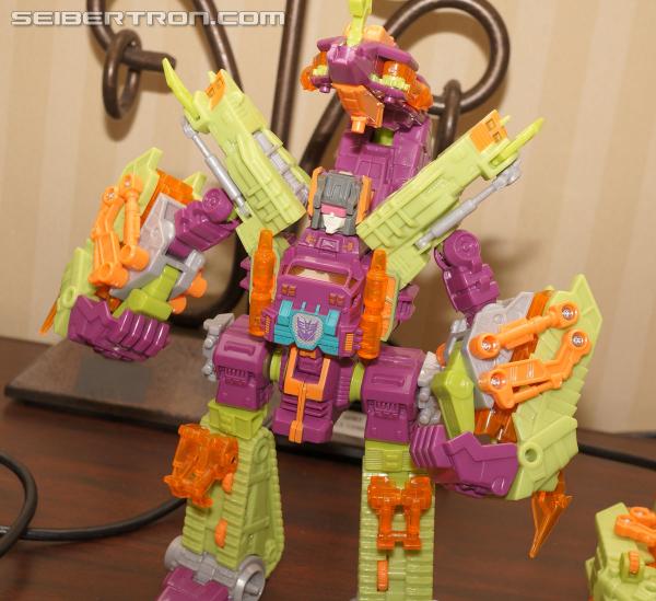 BotCon 2014: Box Set Exclusives Plus More!!! - Transformers Event: DSC05876