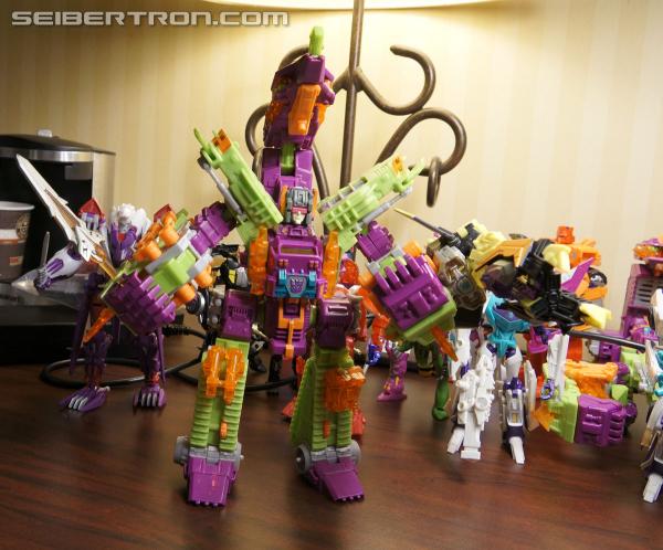BotCon 2014: Pirates vs Knights Souvenir Exclusives - Transformers Event: Botcon 2014 Souvenirs 071