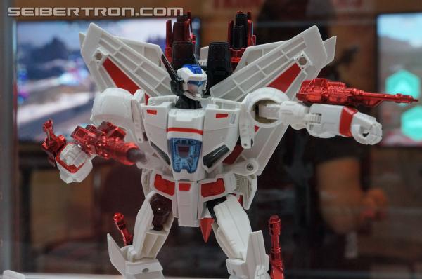 Transformers News: BotCon 2014 Coverage: Hasbro Display Galleries of Generations