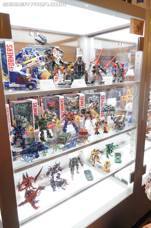 BotCon 2014: Hasbro Display: Age of Extinction Generations - Transformers Event: Aoe Generations 001