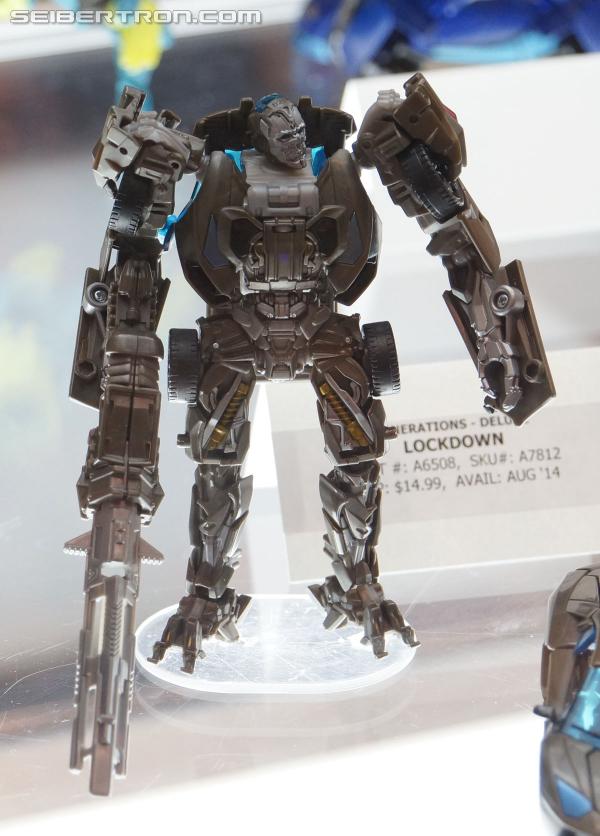 Transformers News: BotCon 2014 Coverage: Hasbro Display Galleries of Age of Extinction