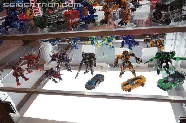 BotCon 2014 - Hasbro Display: Age of Extinction Generations